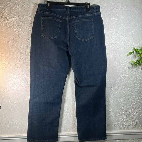 NWOT Lee Riders Women's 16 Petite Denim Blue Jeans Straight Leg Classic - Picture 3 of 9
